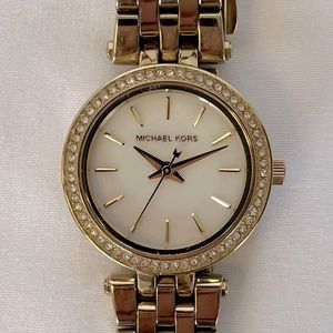Michael Kors ‘Darci’ Round Mini Bracelet Watch